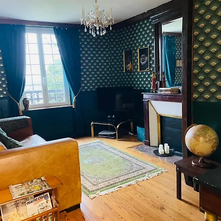 Le Manoir De فندق مبيت وإفطار
