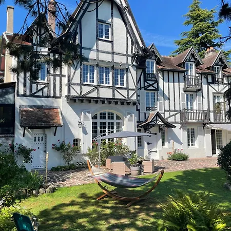 فندق مبيت وإفطار Le Manoir De