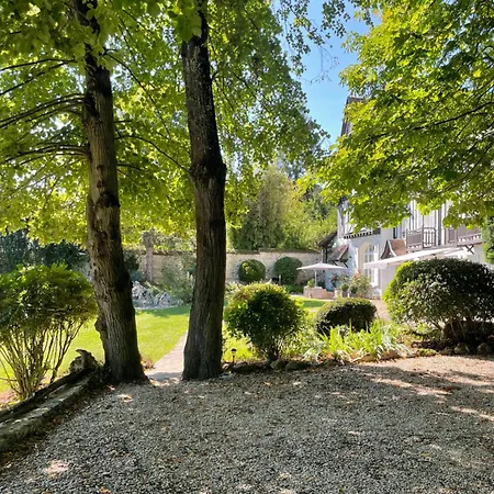 فندق مبيت وإفطار Le Manoir De